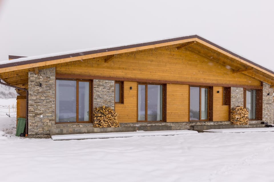 Villa Sofayla near the Pirin Golf Resort Hotel in Blagoevgrad Province