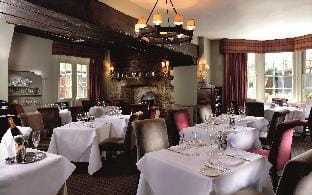 Macdonald Bear Hotel Hotel in West Oxfordshire District