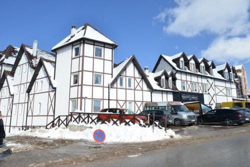 Kraljevi Cardaci Cardak Hotel in Serbia