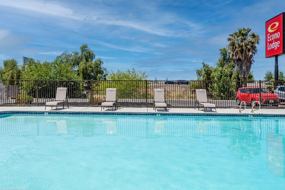 Econo Lodge Stockton near I-5 Fairgrounds Hotel in Stockton