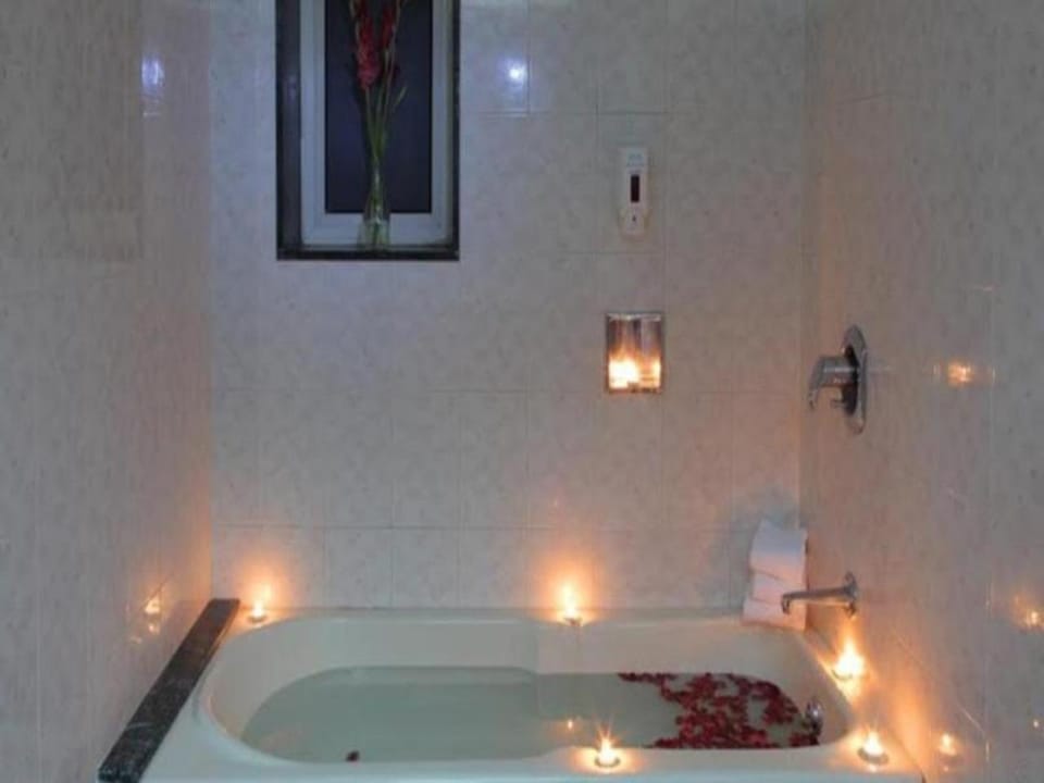 Bathtub