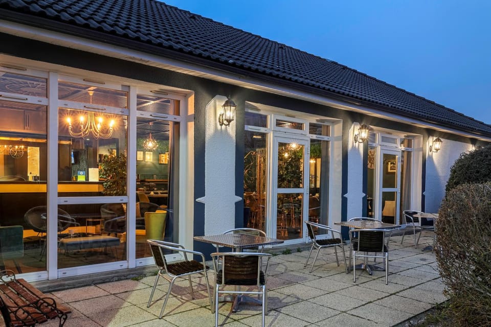 Sure Hotel by Best Western Calais Coquelles Tunnel s/ Manche Hotel in Hauts-de-France
