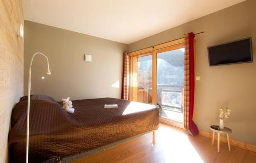 Chalet Gilda by Leavetown Vacations Resort in Les Deux Alpes