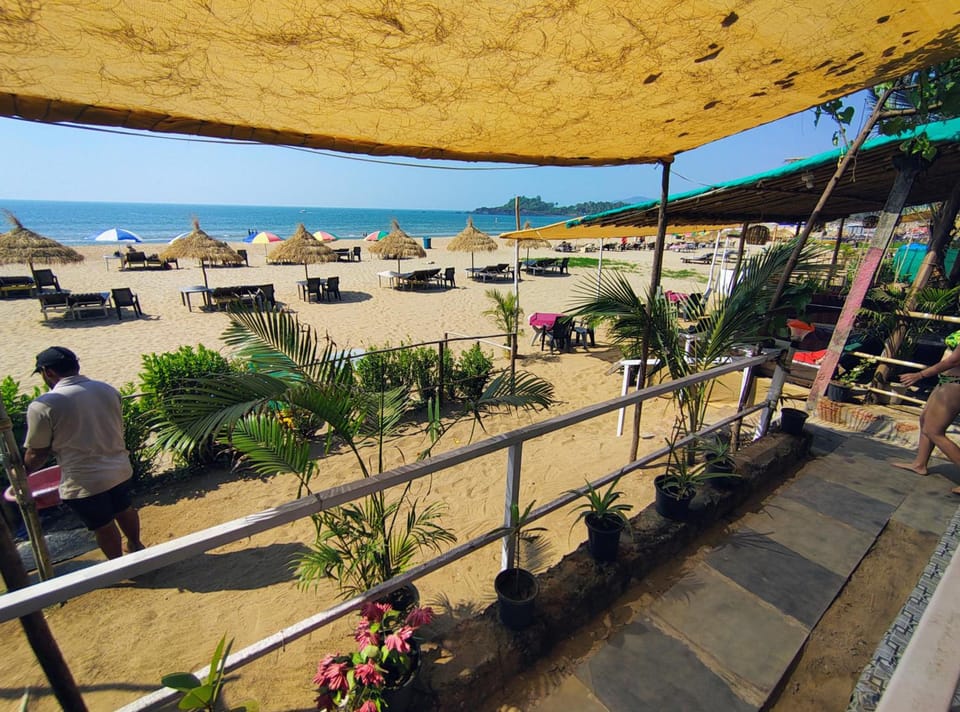 Mountain Palm Patnem Beach Hotel in Canacona