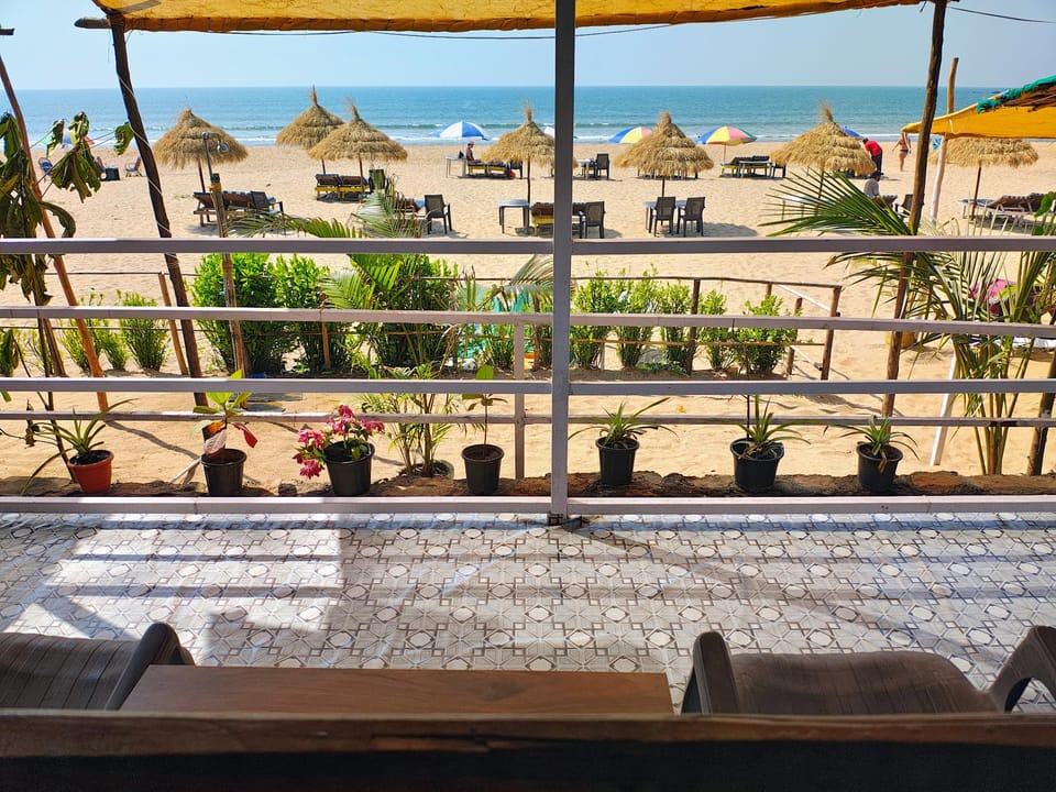 Mountain Palm Patnem Beach Hotel in Canacona
