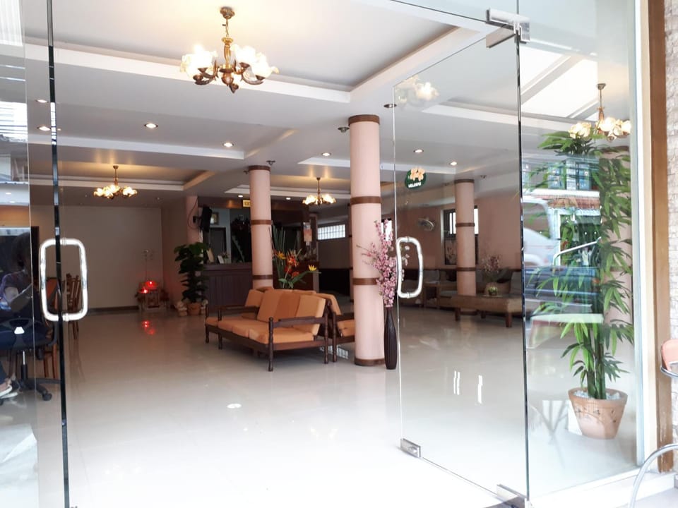 Nathon Residence Hotel in Ko Samui