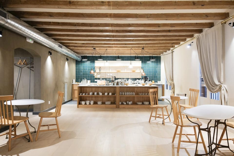 Coffee shop
