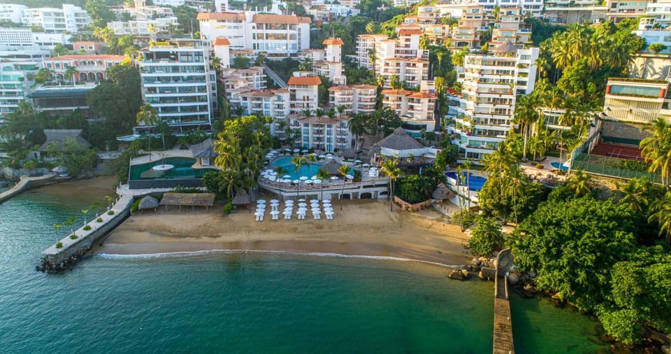 Park Royal Beach Acapulco - All Inclusive Resort in Acapulco