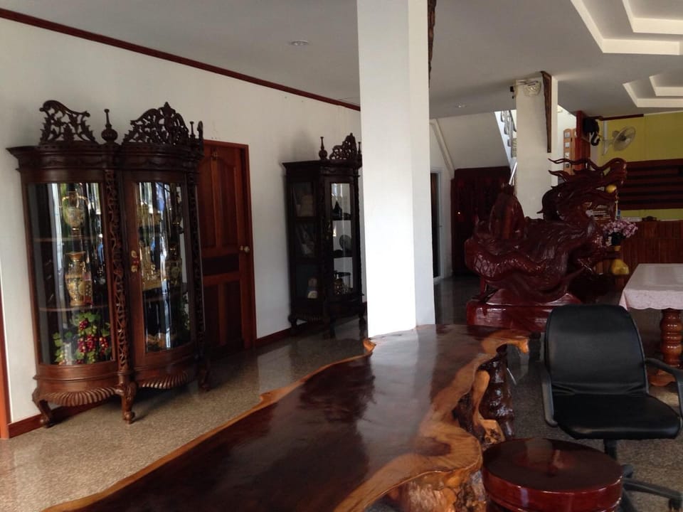 Chabakaew Hotel Apartment hotel in Laos