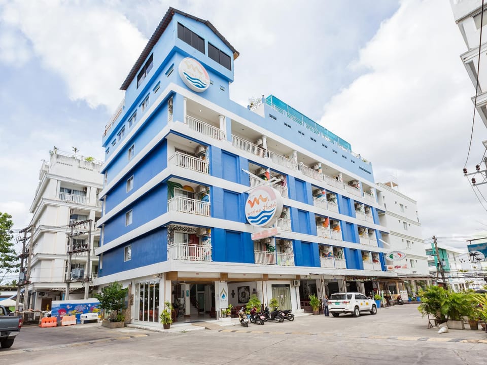 Baya Hotel by Shanaya Hotel in Patong