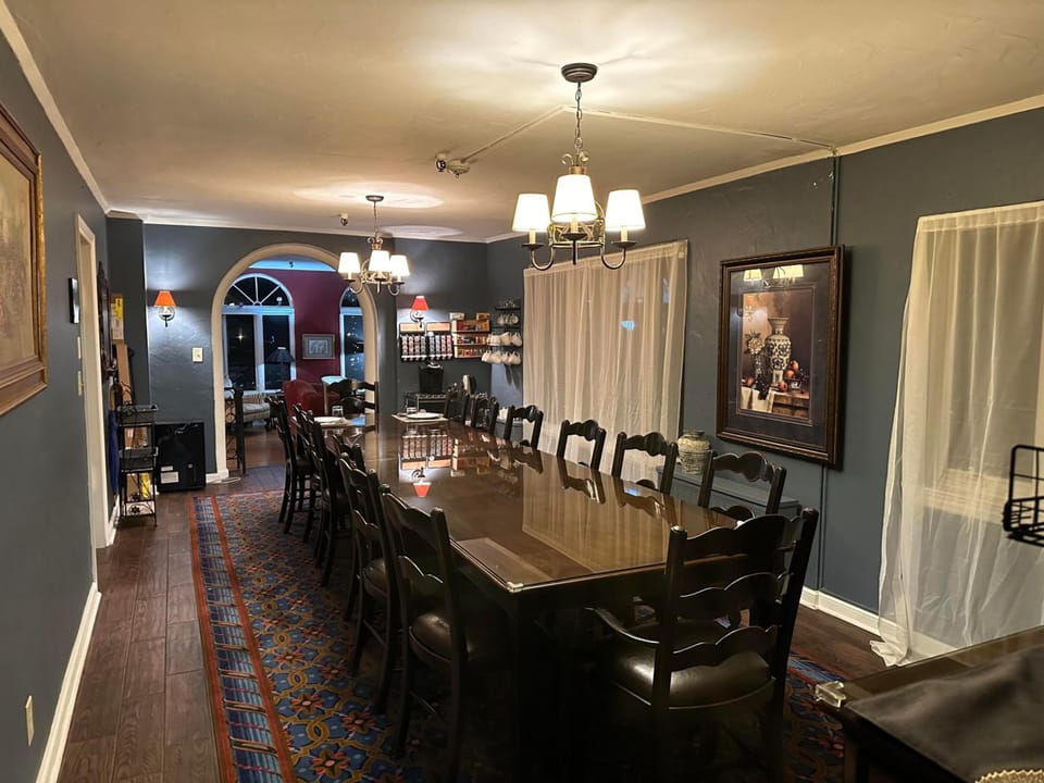 The Oaks B&B Hotel and Spiritual Center Hotel in Allegheny River