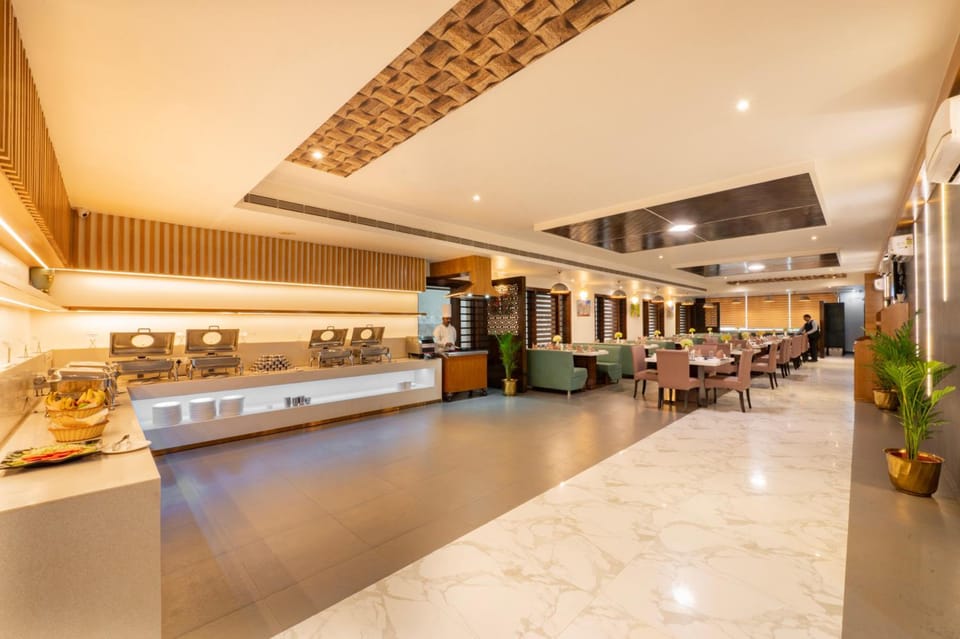 Hotel The Taj Vilas Hotel in Agra
