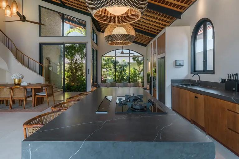 Casa Donilo: 4BR Designer Villa in Canggu Resort in North Kuta