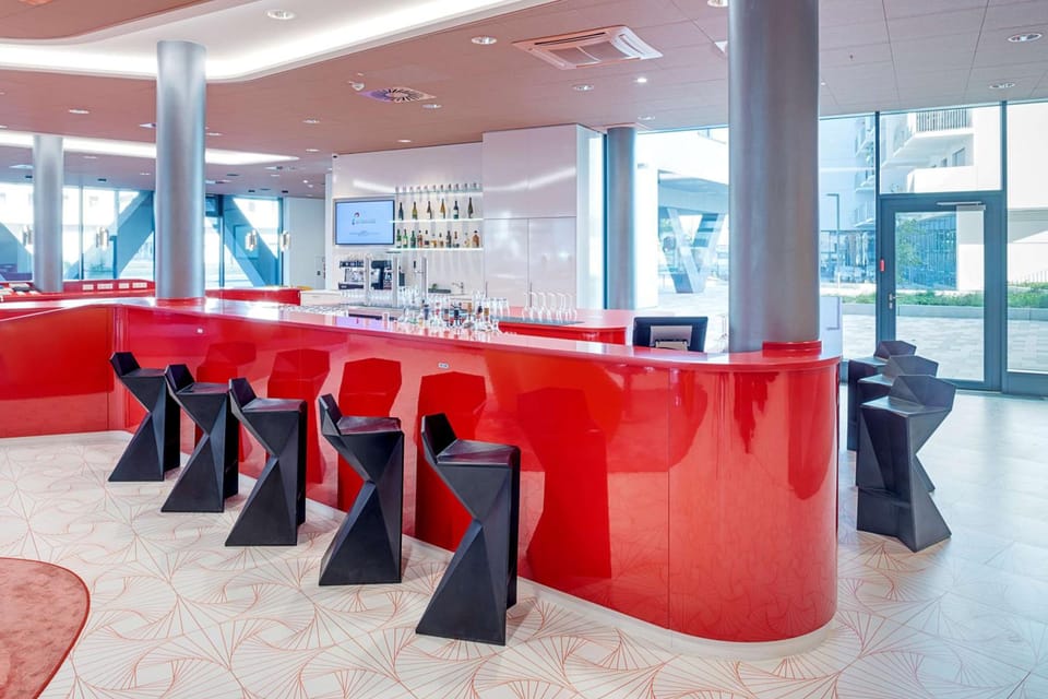 Bar/lounge