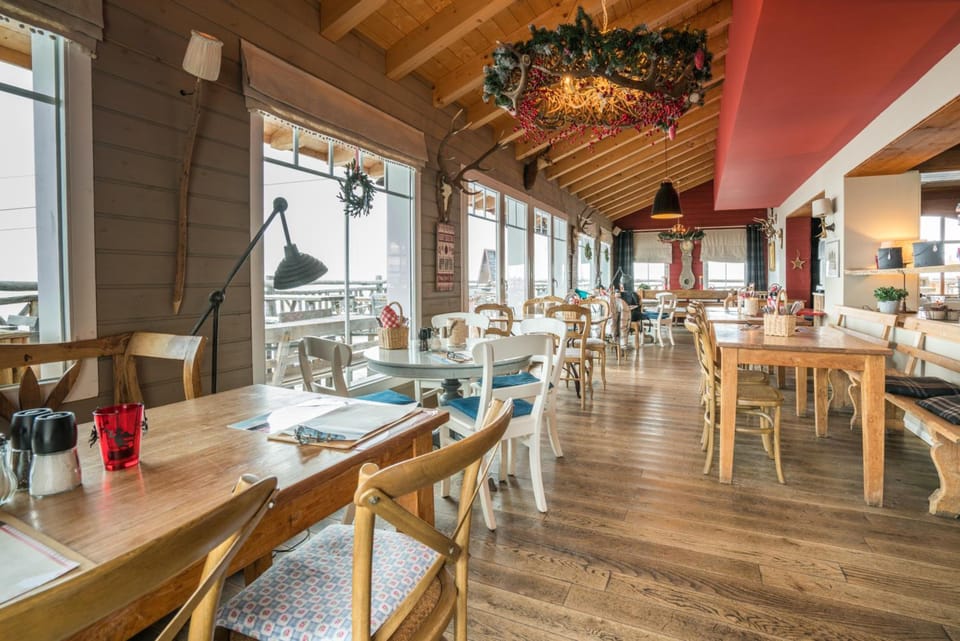 Hamilton Lodge & Spa Hotel in Canton of Valais