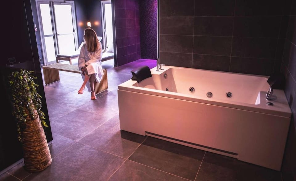 Brit Hotel Le Galion & Spa Hotel in Étables-sur-Mer