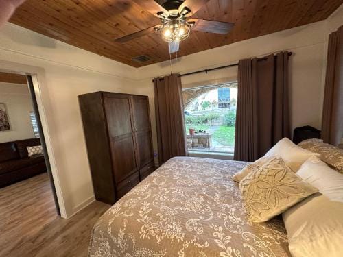 A Place on Pecan Hotel in Bandera