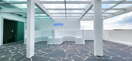 Zenith Hotel in Vila Canaa