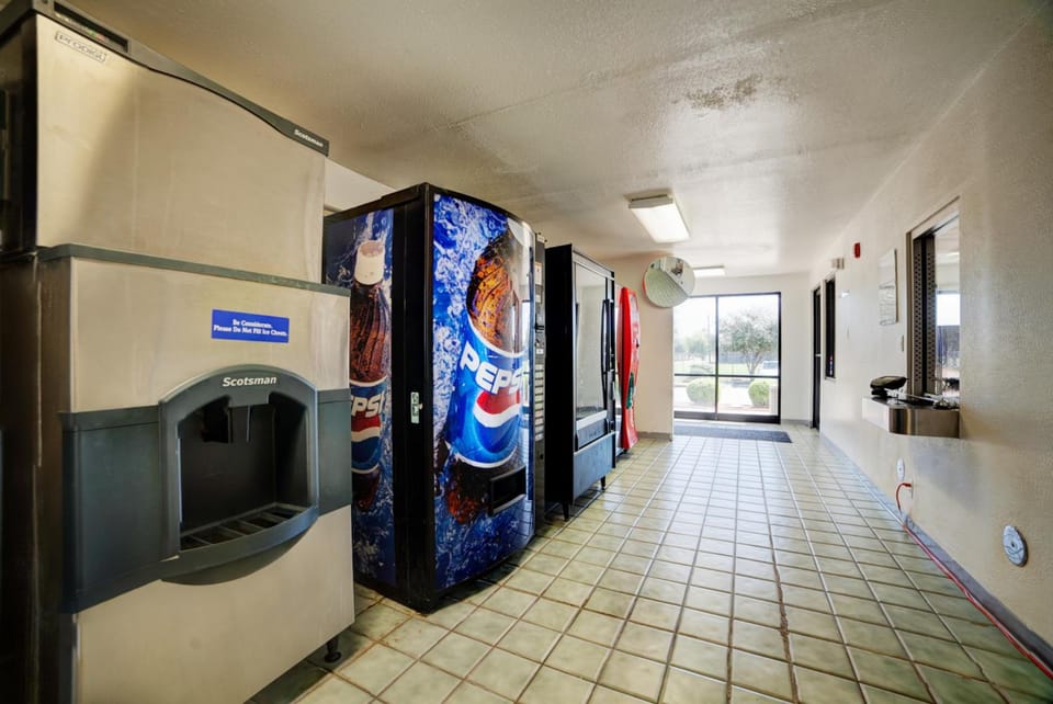 Super 7 Inn Hotel in Bossier City