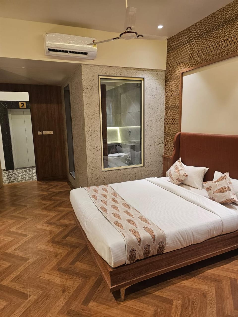 vishnu pratibha executive rooms Hotel in Maharashtra