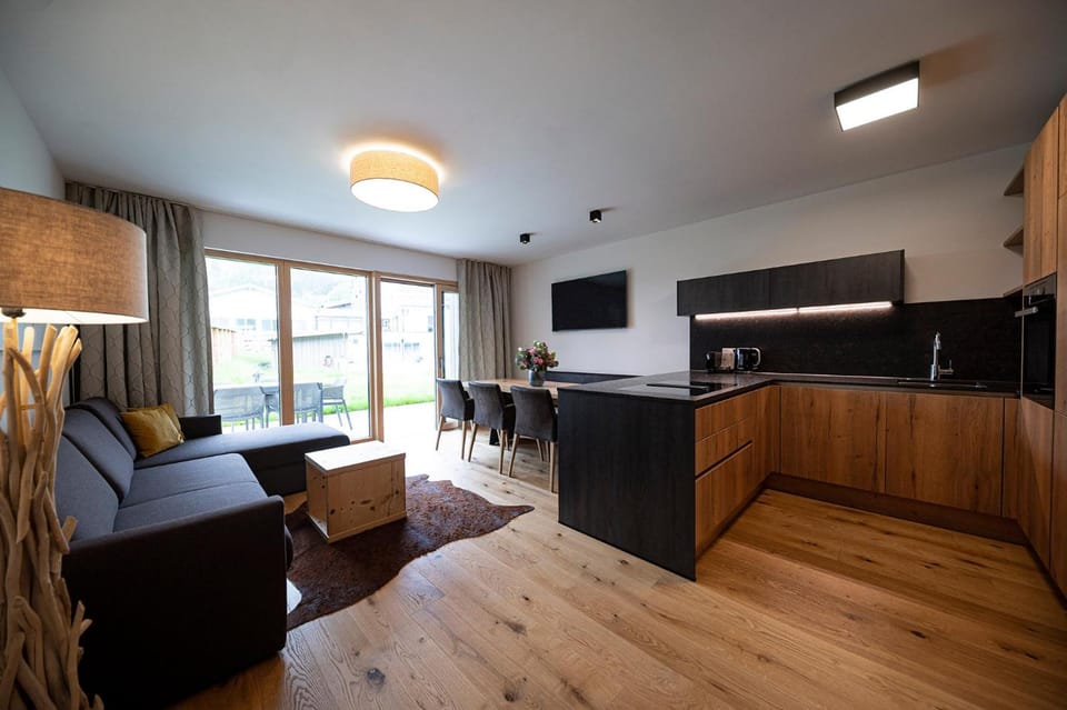 Lakeside Luxury Apartments Hotel in Zell am See