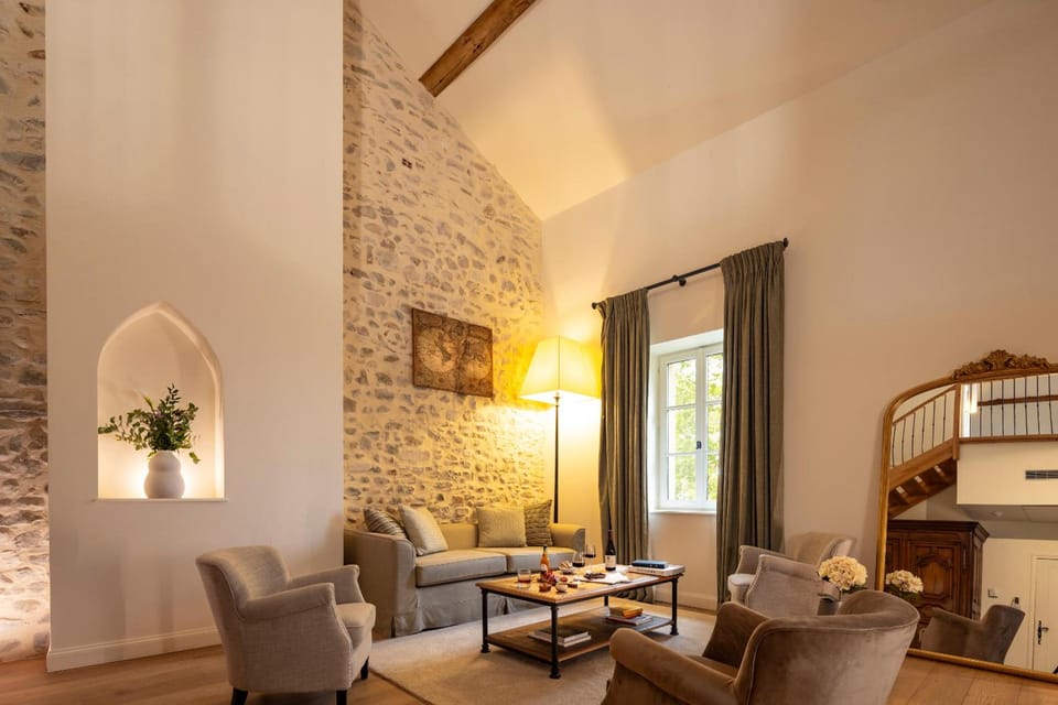 Chateau Les Oliviers de Salettes Hotel in Provence-Alpes-Côte d'Azur