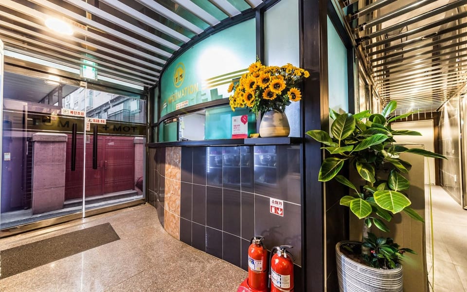 Bulgwang Tom Plus Motel in Seoul