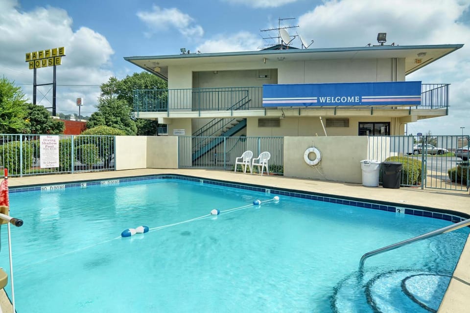 Skyline Inn Hotel in Conway