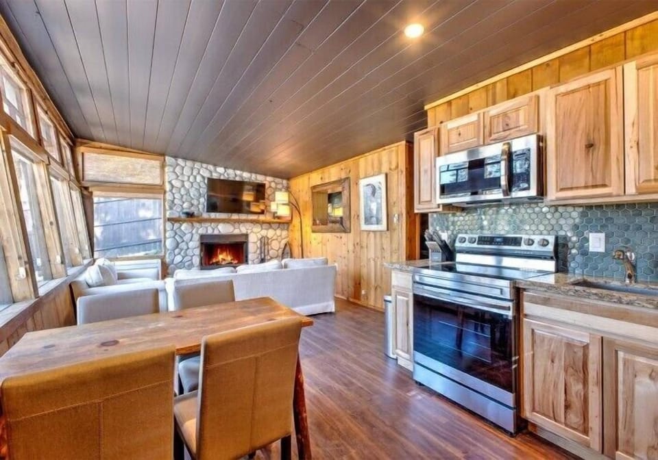 Tahquitz Pines Retreat Hotel in Idyllwild-Pine Cove