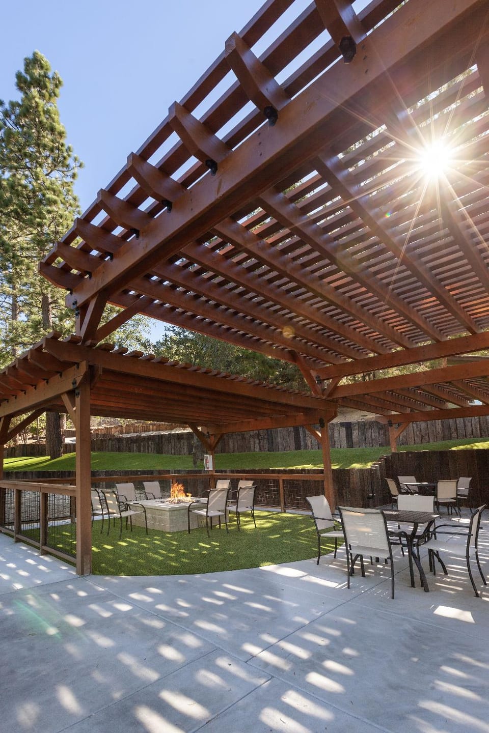 Tahquitz Pines Retreat Hotel in Idyllwild-Pine Cove