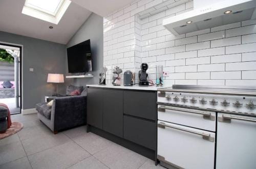 Wyndham Road 3BR lin Pontcanna Hotel in Cardiff