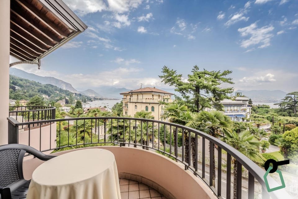 Hotiday Room Collection - Stresa Hotel in Stresa