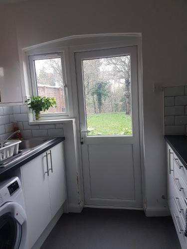 Double Bedroom in Sudbury Hill Wembley - 10 mins from Wembley Stadium Hotel in Wembley