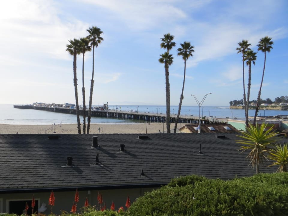 Beach Street Inn and Suites Hotel in Santa Cruz