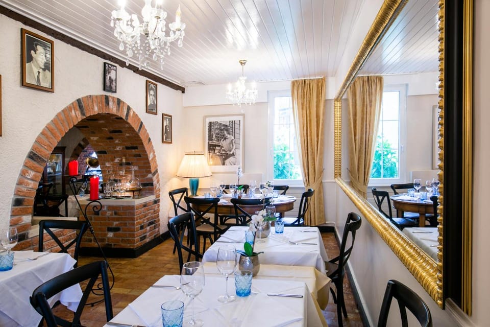 Auberge des Grands Bois Hotel in Canton of Vaud