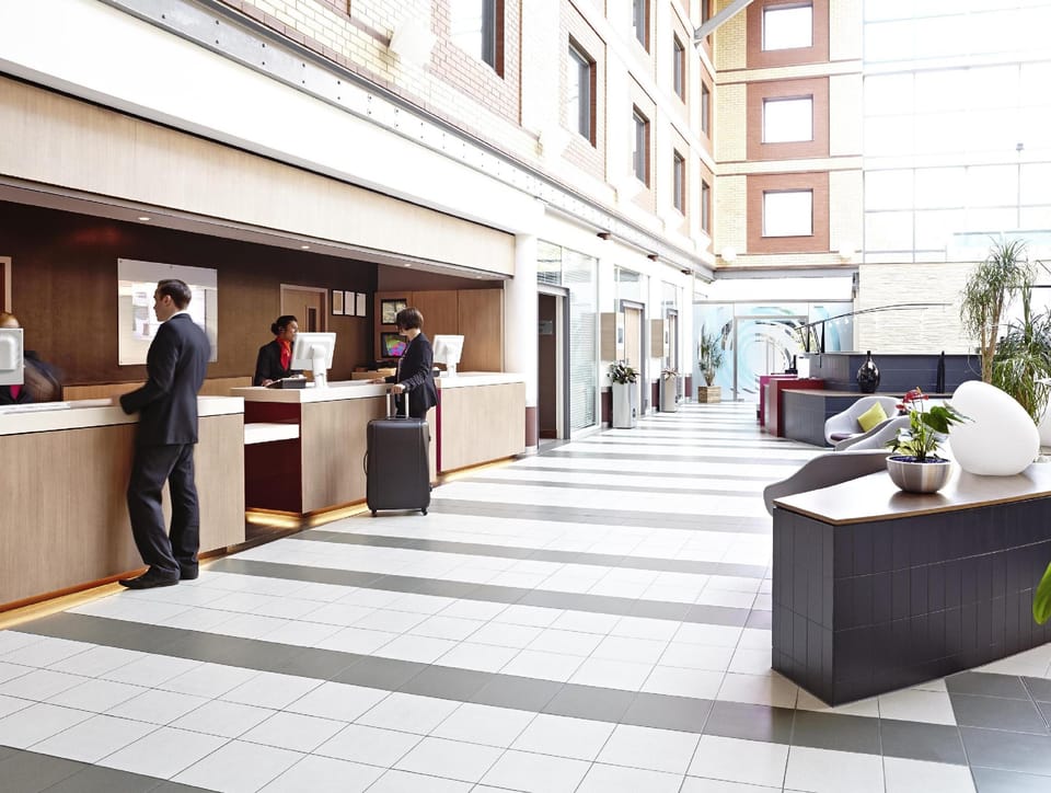 Novotel London Heathrow Airport M4 Jct. 4 Hotel in London Borough of Hounslow