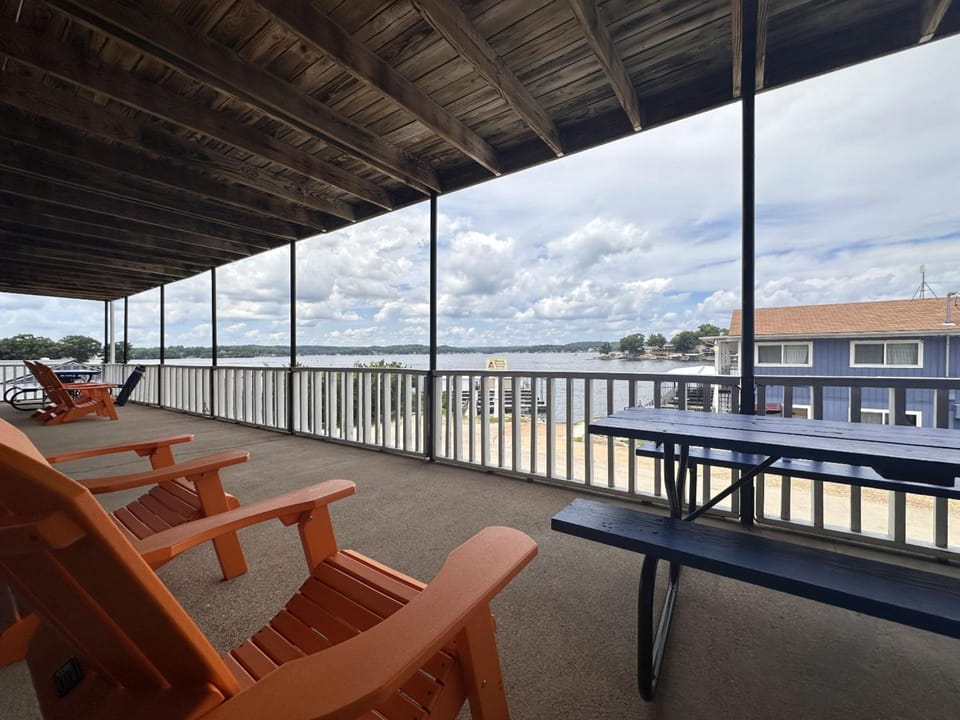 Alhonna Resort Inn in Lake of the Ozarks