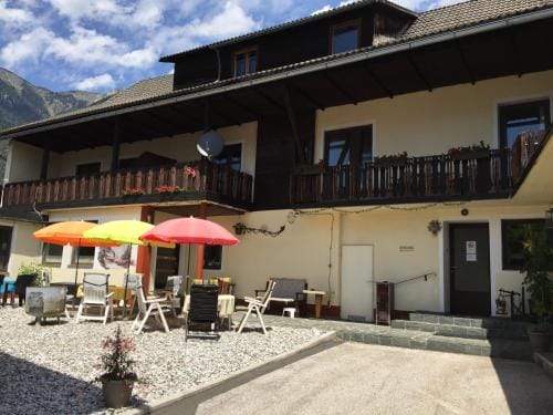 Sonntagshof Ferienwohnungen Apartments Hotel in Friuli-Venezia Giulia