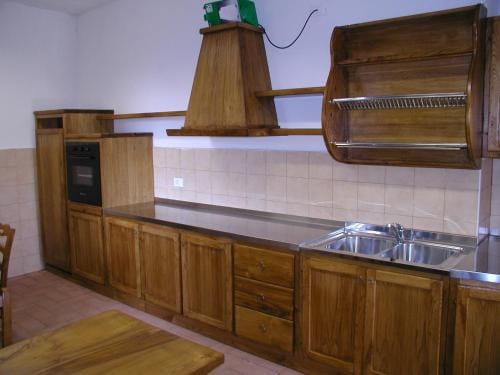 Rifugio Nido del Biancone Hostel in Liguria
