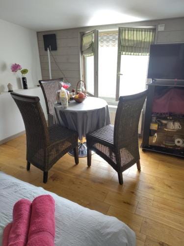 Rosemary Cottage Hotel in Île-de-France