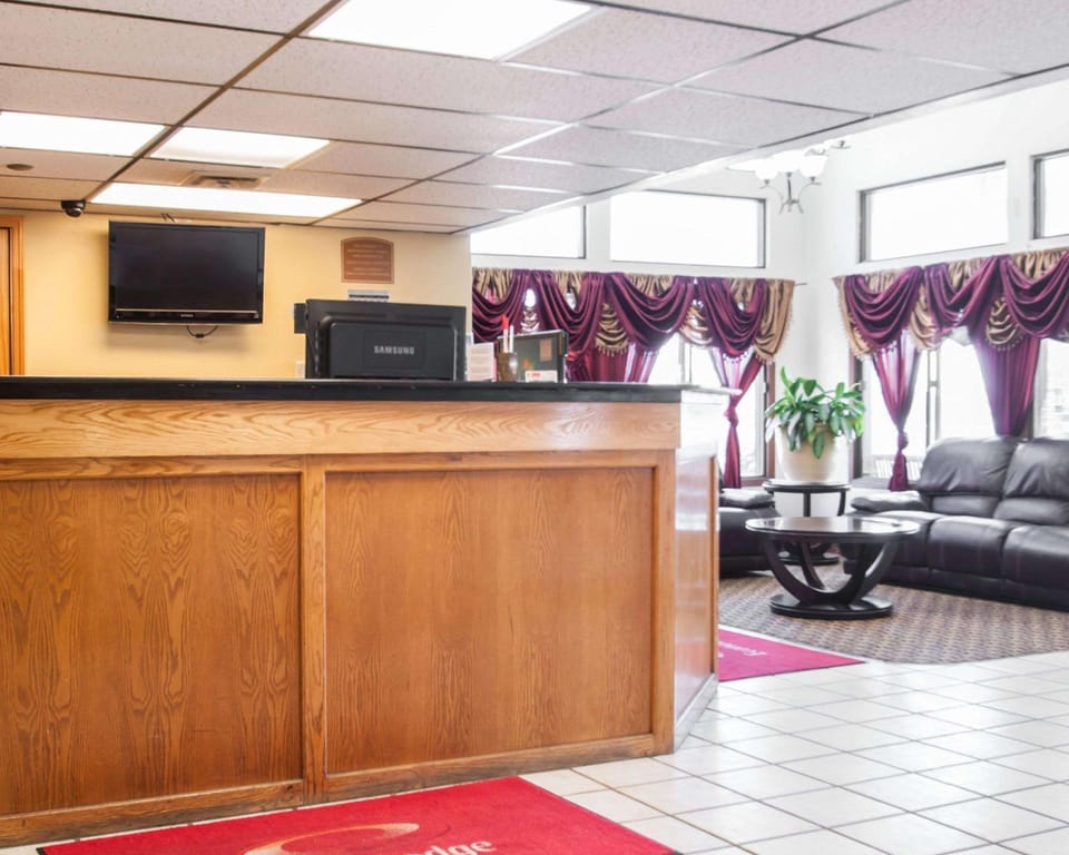 Econo Lodge Kansas City Downtown North Hotel in North Kansas City