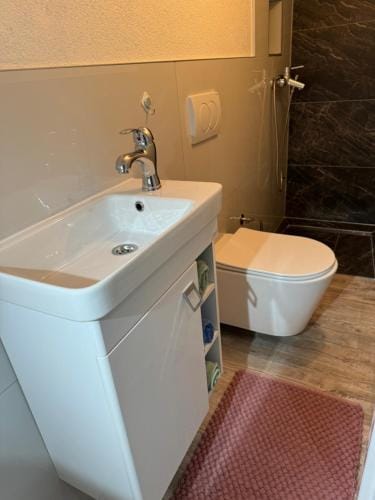 Studio apartman Cuprija Hotel in Lika-Senj County