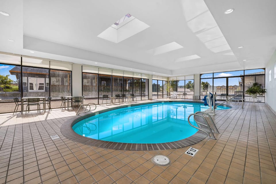 Spark by Hilton Colorado Springs I 25 Central Hotel in Colorado Springs