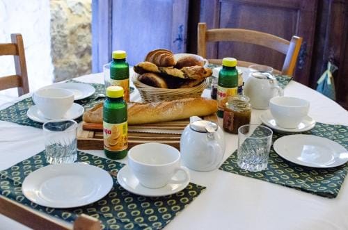 Chambres d'hotes - Le Mas du Colombeyras Hotel in Provence-Alpes-Côte d'Azur