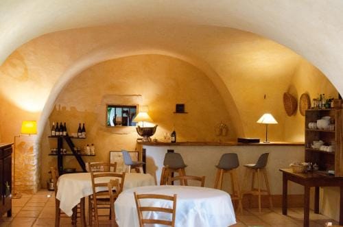 Chambres d'hotes - Le Mas du Colombeyras Hotel in Provence-Alpes-Côte d'Azur