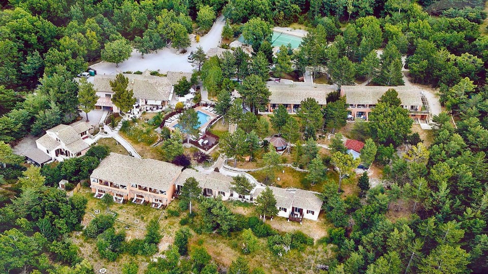 Hostellerie Du Val De Sault Hotel in Sault