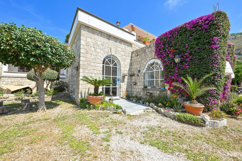 Tenuta Villa Tara Hotel in Forio