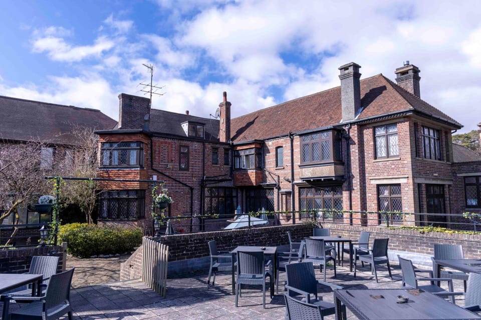 Roebuck by Greene King Inns Hotel in Mid Sussex District