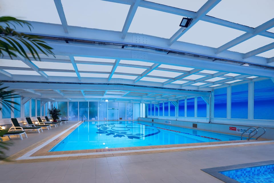 Crowne Plaza Hotel & Suites Landmark Shenzhen By IHG Hotel in Hong Kong