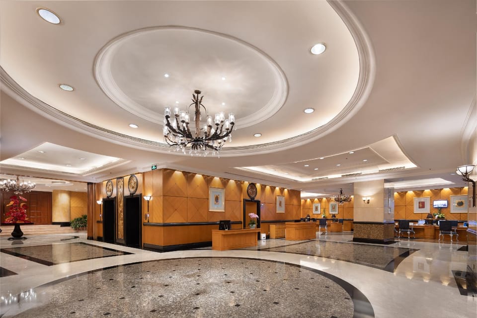 Crowne Plaza Hotel & Suites Landmark Shenzhen By IHG Hotel in Hong Kong